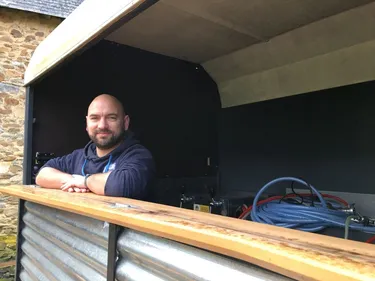 Segré-en-Anjou-Bleu. Une Guinguette Anjouée pour égayer cinq bourgs